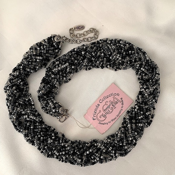 ❣️5/$25❣️Seed Bead Braided Necklace by Garold C. Miller. - Picture 7 of 8